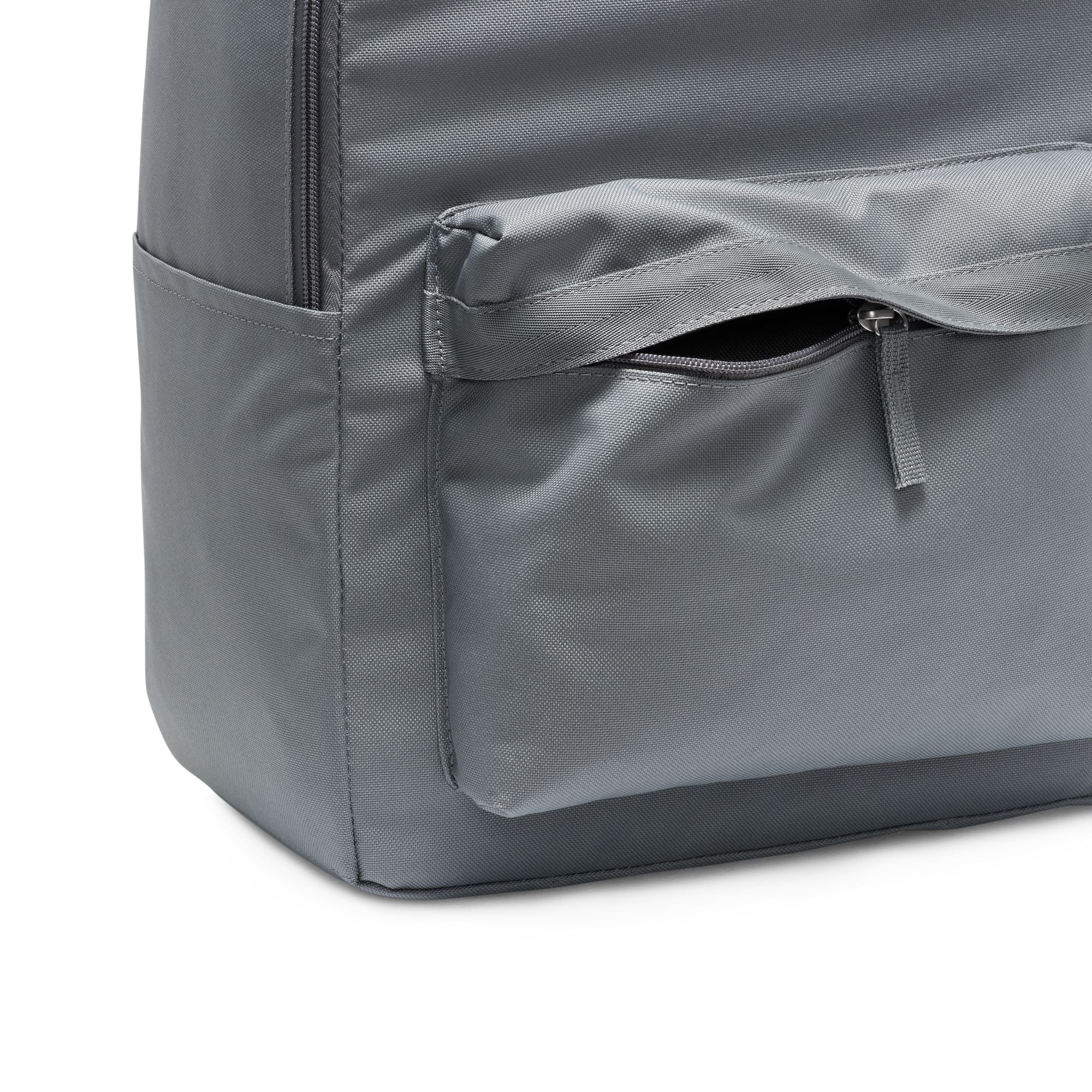 NIKE HERITAGE BACKPACK (25L) - SMOKE GREY/SMOKE GREY/WHITE