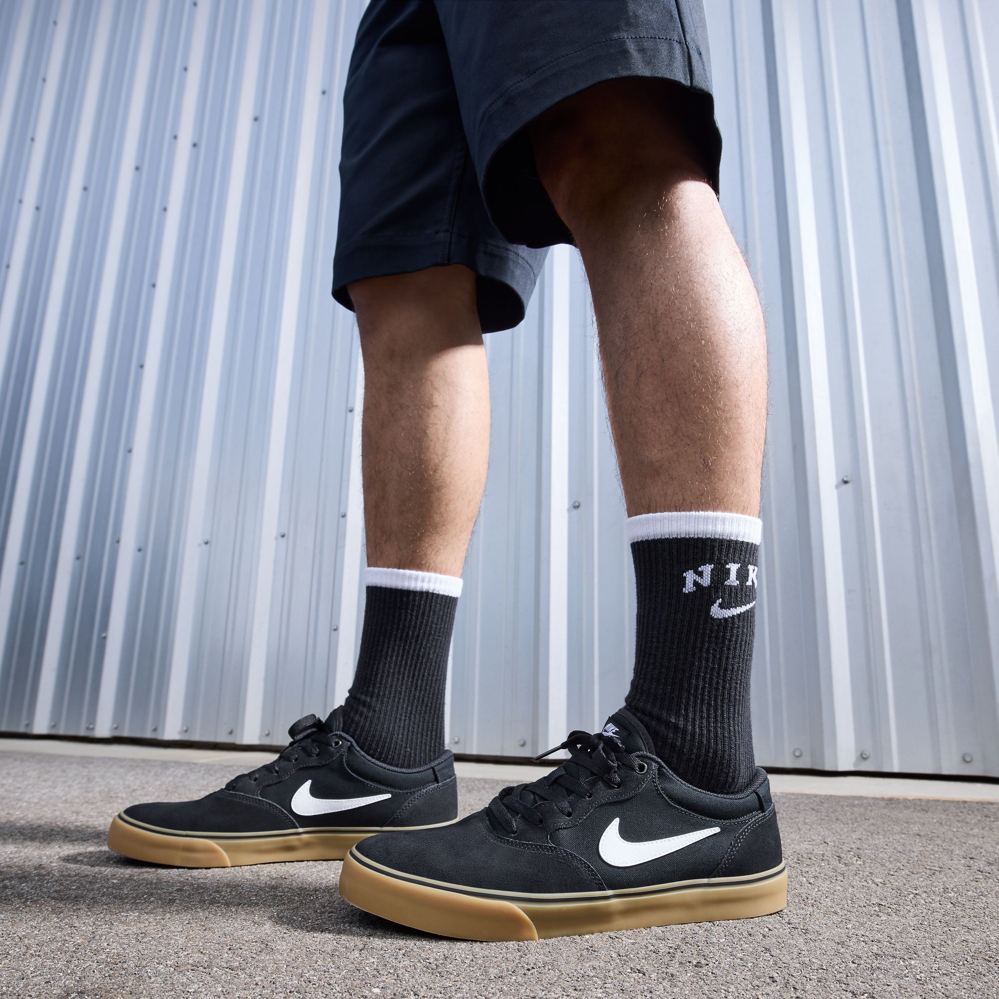 NIKE SB CHRON 2 BLACK/WHITE-BLACK-GUM LIGHT BROWN
