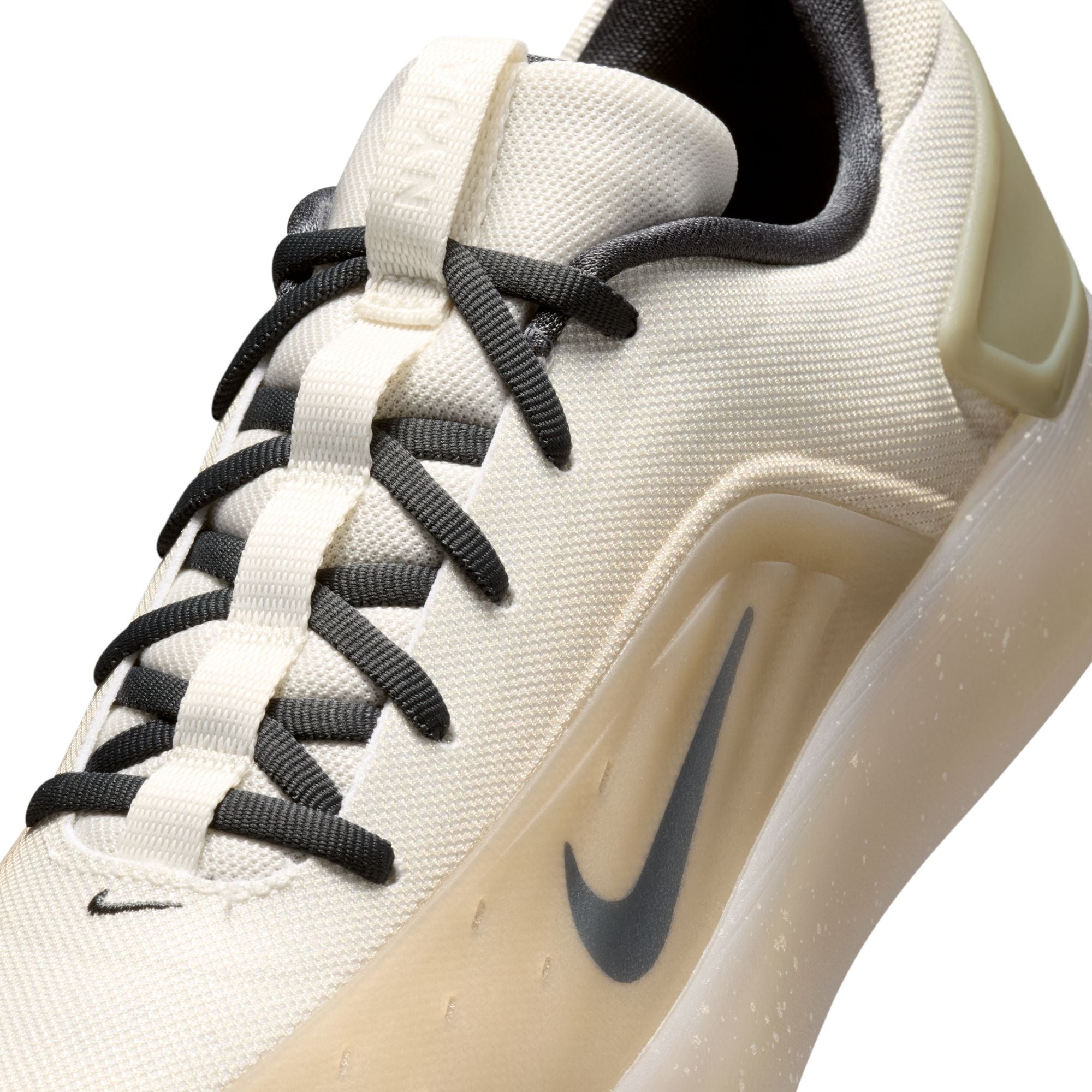 Nike SB Zoom Nyjah 4 - DESERT KHAKI/DK SMOKE GREY