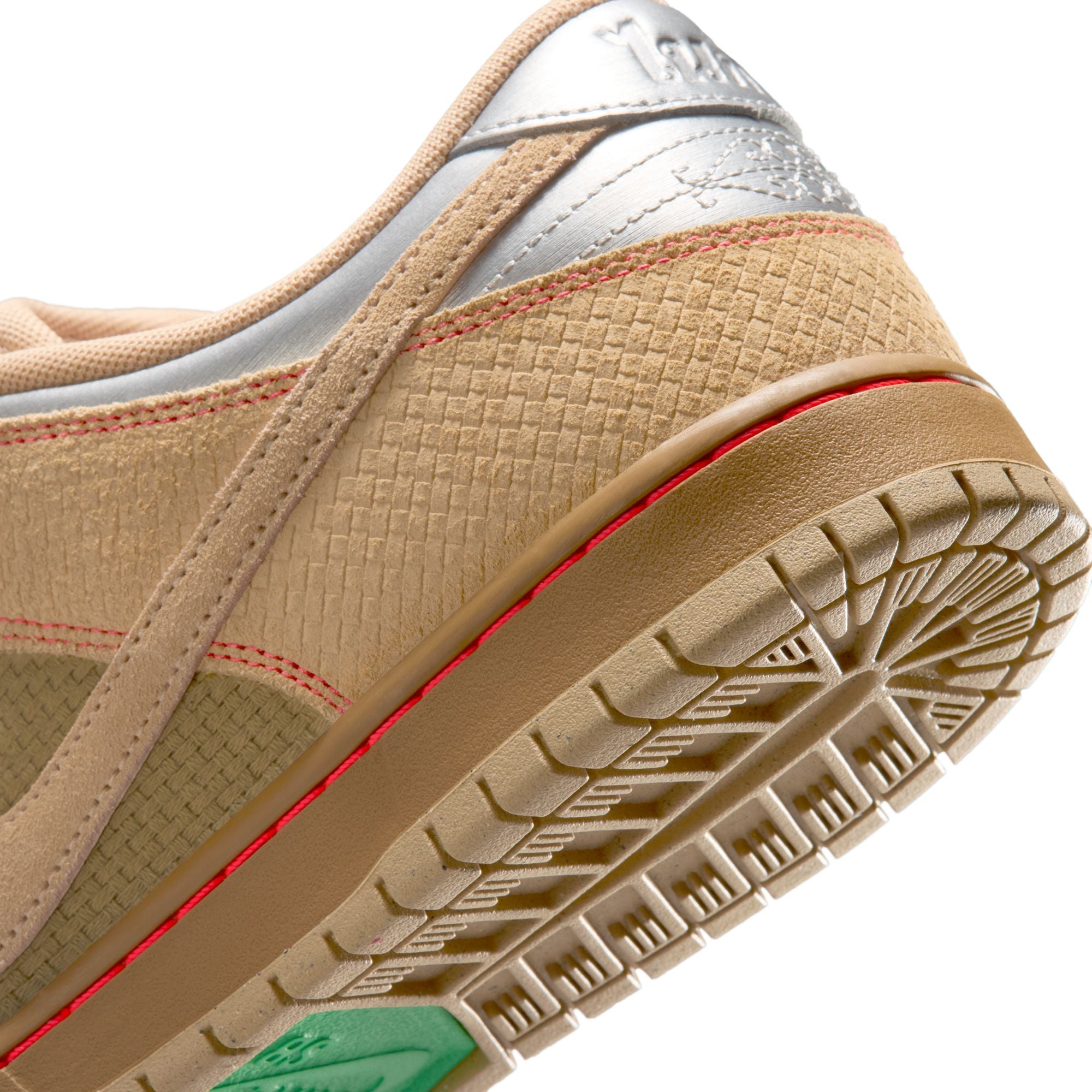 NIKE SB DUNK LOW PRO - CANVAS/VACHETTA TAN-PARACHUTE BEIGE