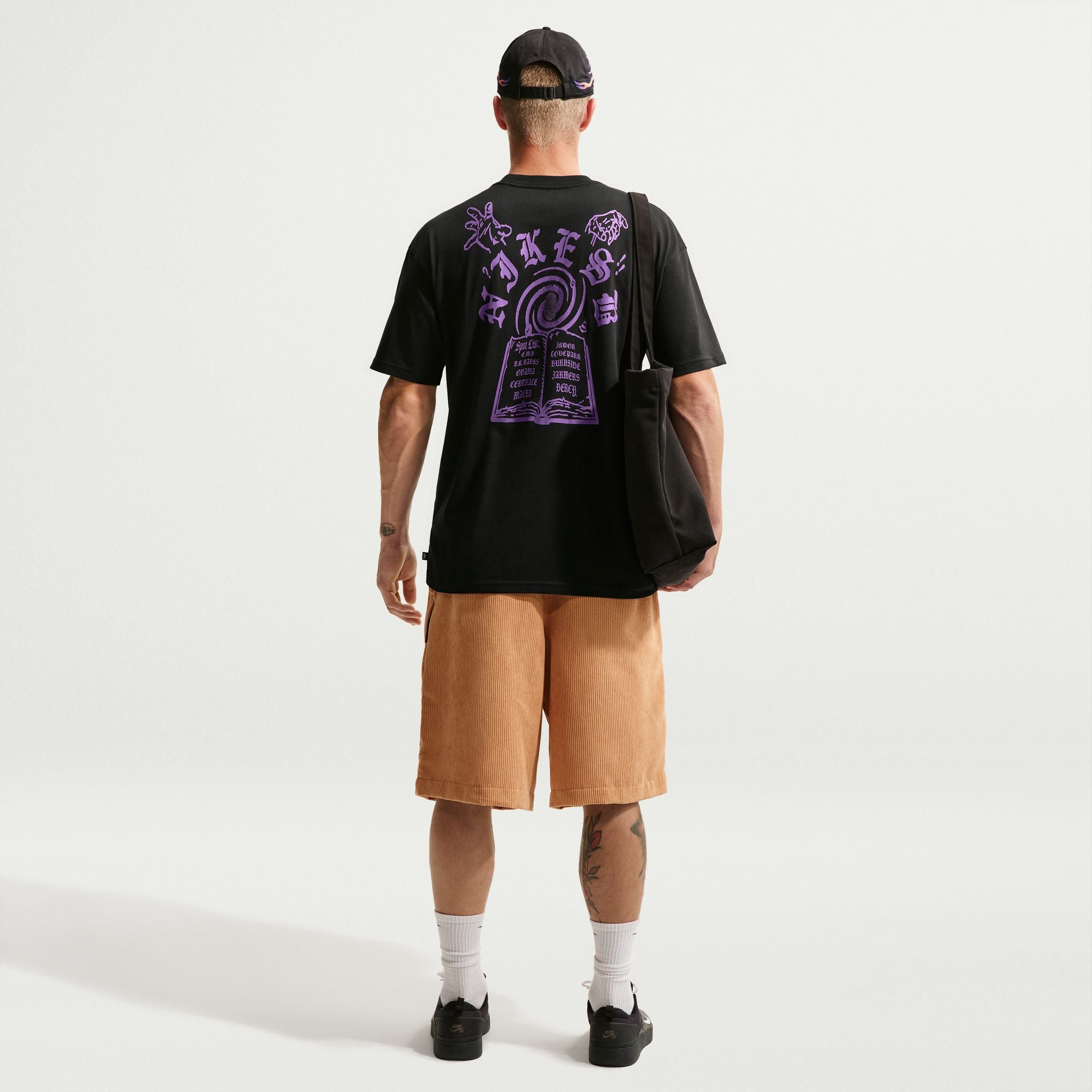 Nike SB Skate Graphic T-Shirt - Black/Purple