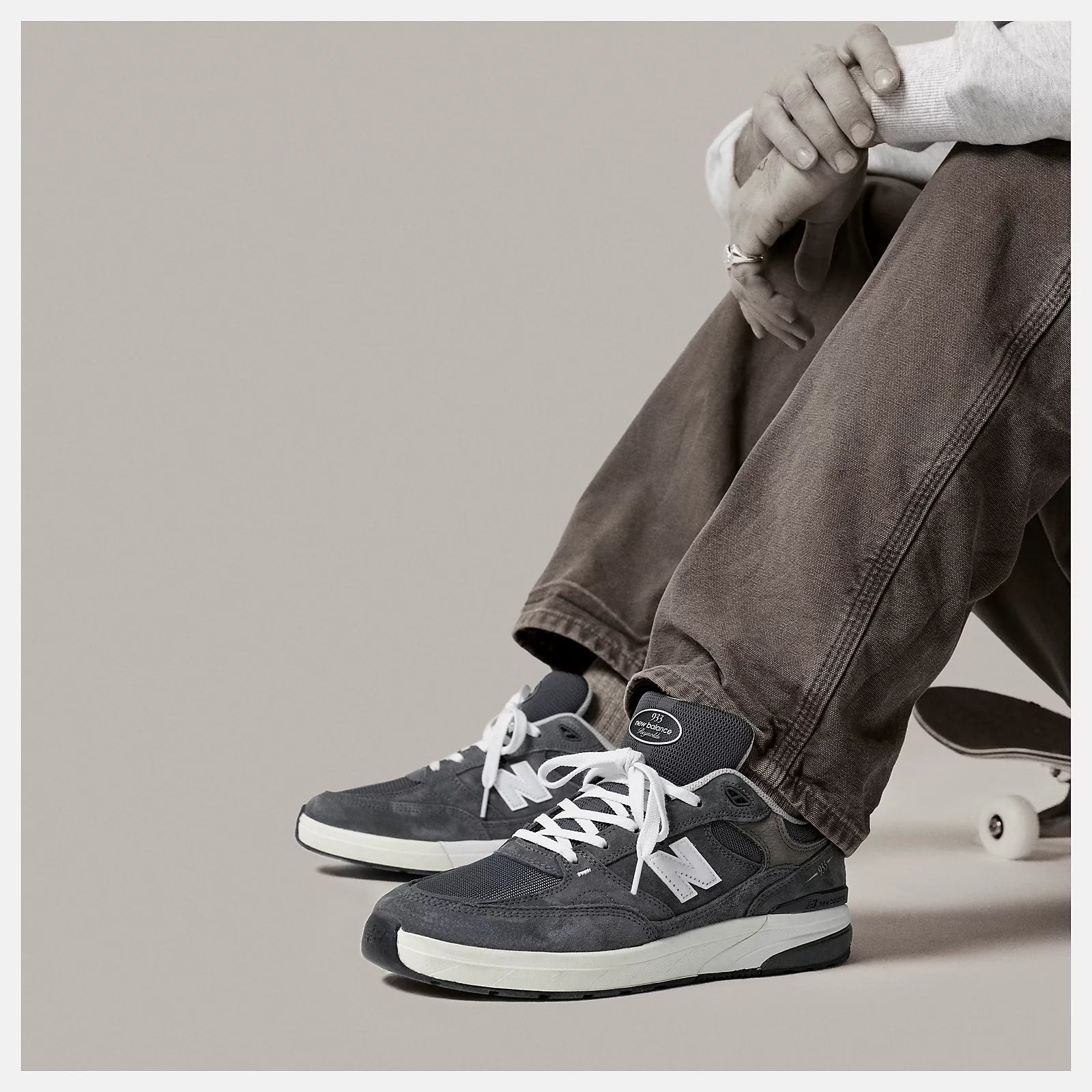 New Balance Numeric Reynolds 933 - Dark Grey with White
