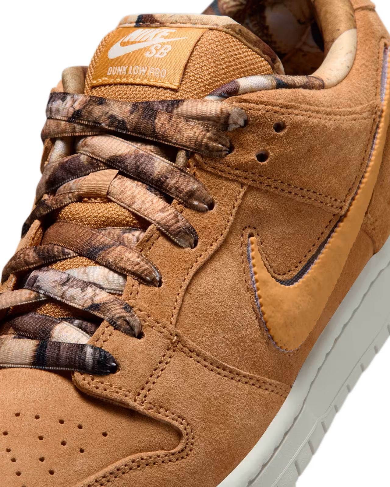 NIKE SB DUNK LOW PRO - FLAX/HONEYCOMB-SUMMIT WHITE-SAIL