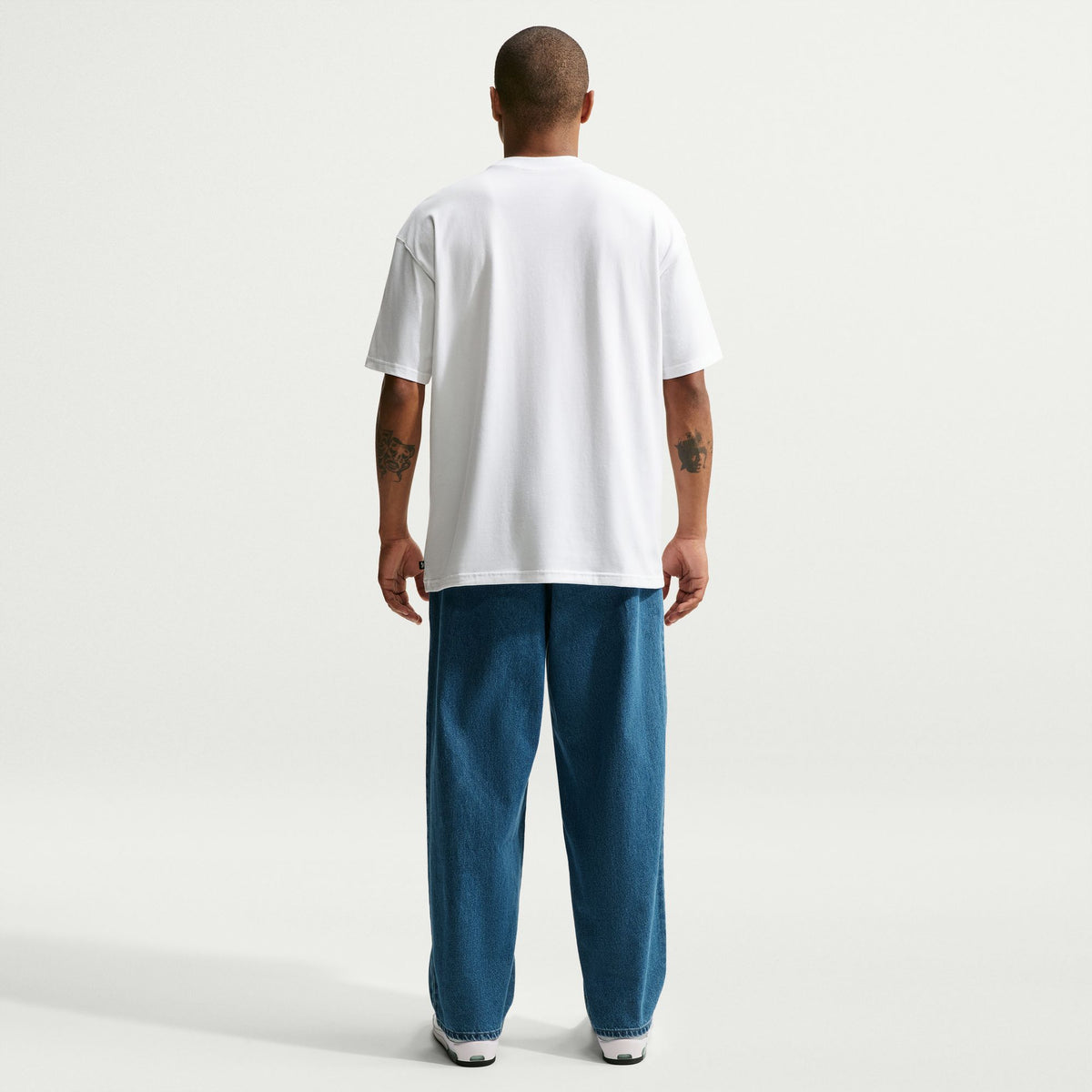 Nike SB Skate T-shirt - WHITE/MYSTIC DATES