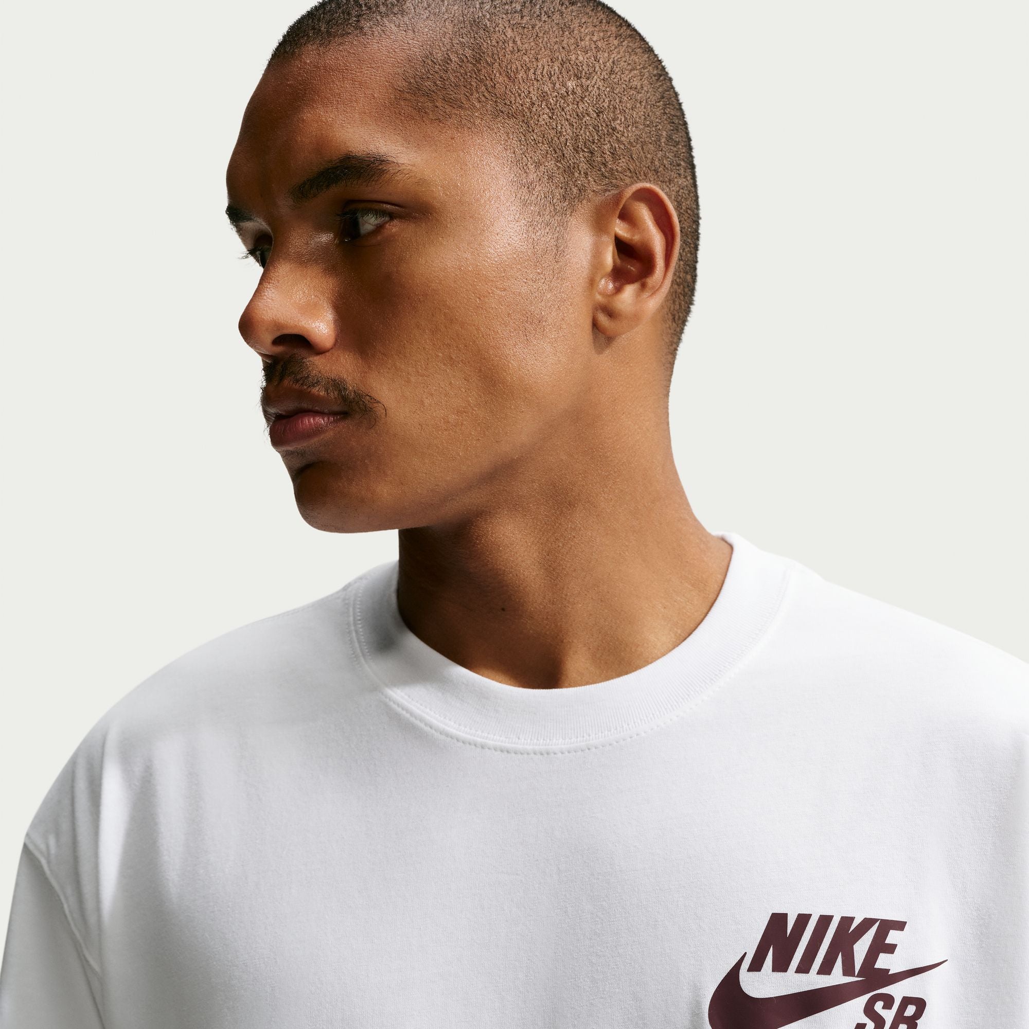Nike SB Skate T-shirt - WHITE/MYSTIC DATES