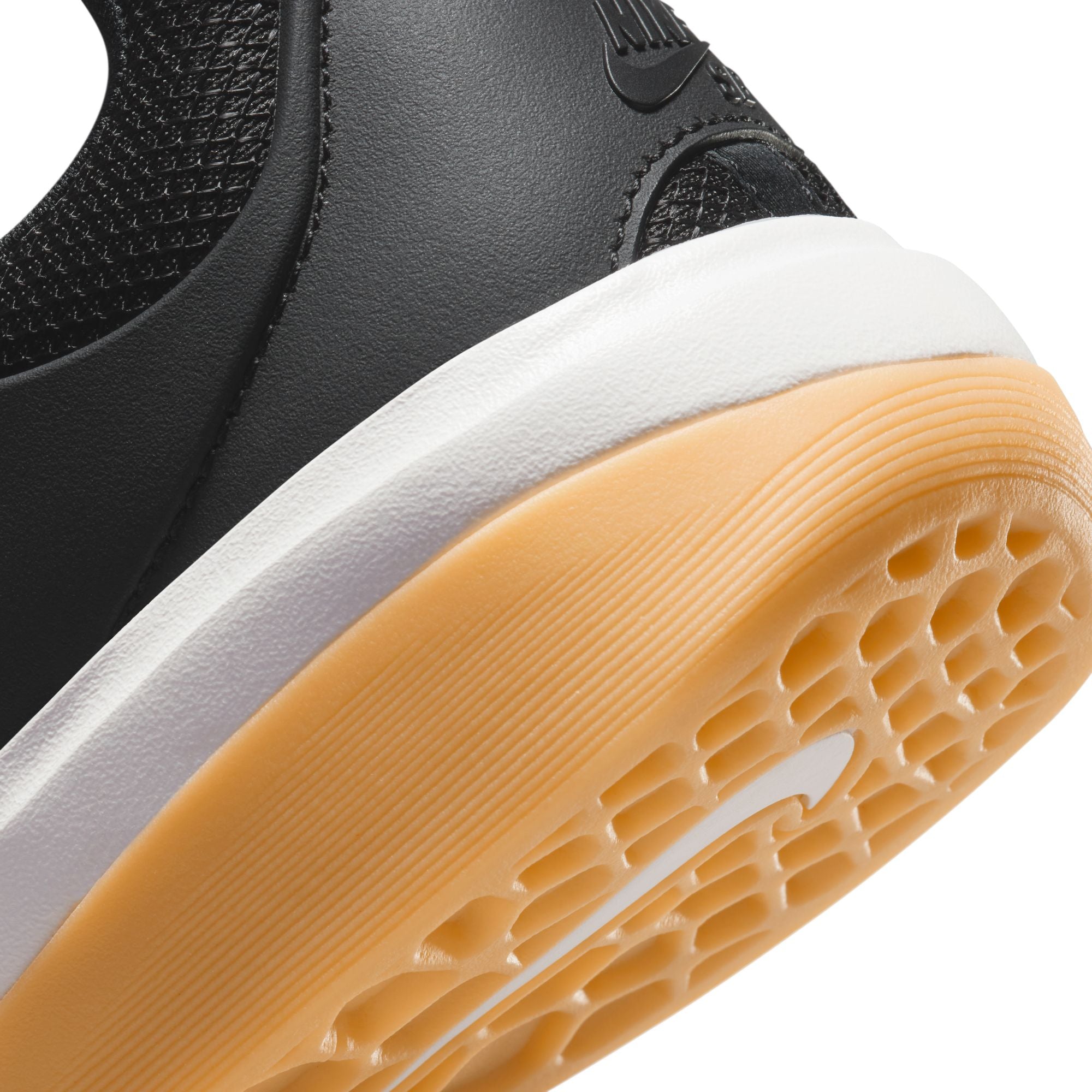 NIKE SB NYJAH 3 - BLACK/WHITE-BLACK-WHITE