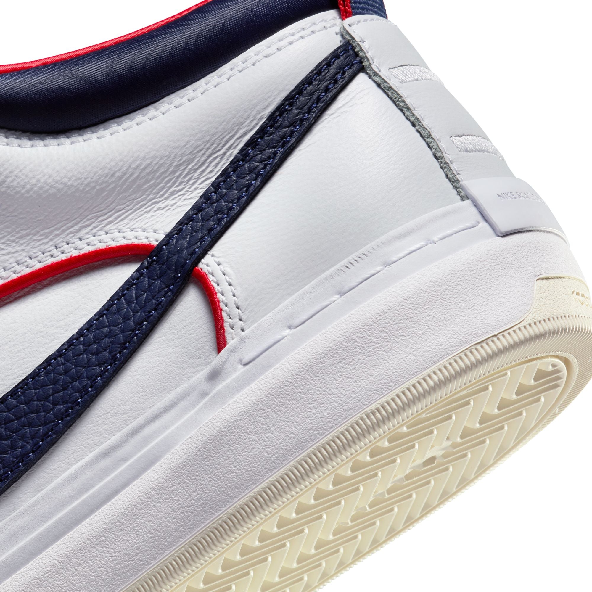 Nike SB React Leo Premium - White/Midnight Navy-University Red-White
