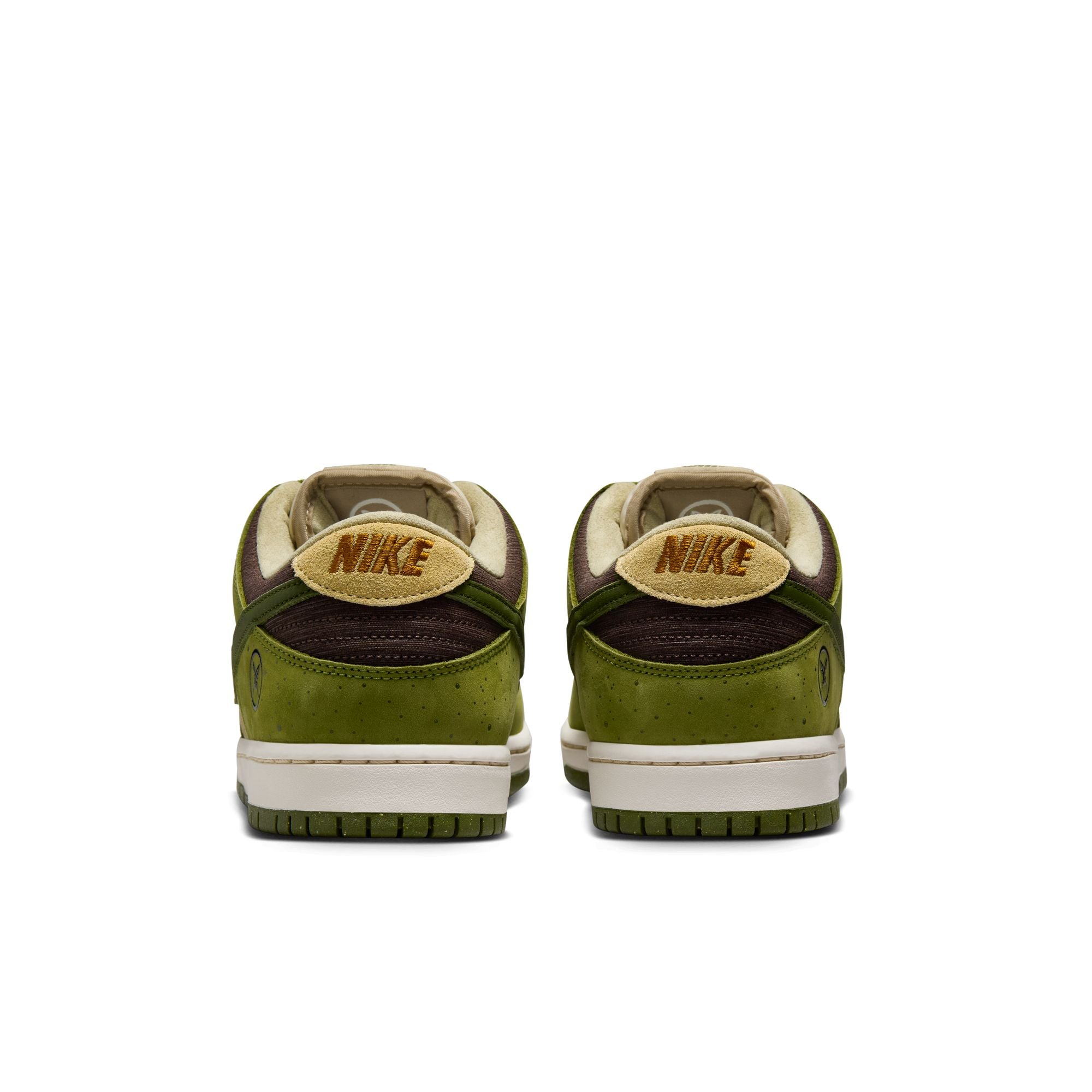 Nike SB Dunk Low Pro - ASPARAGUS/LEGION GREEN-LT KHAKI