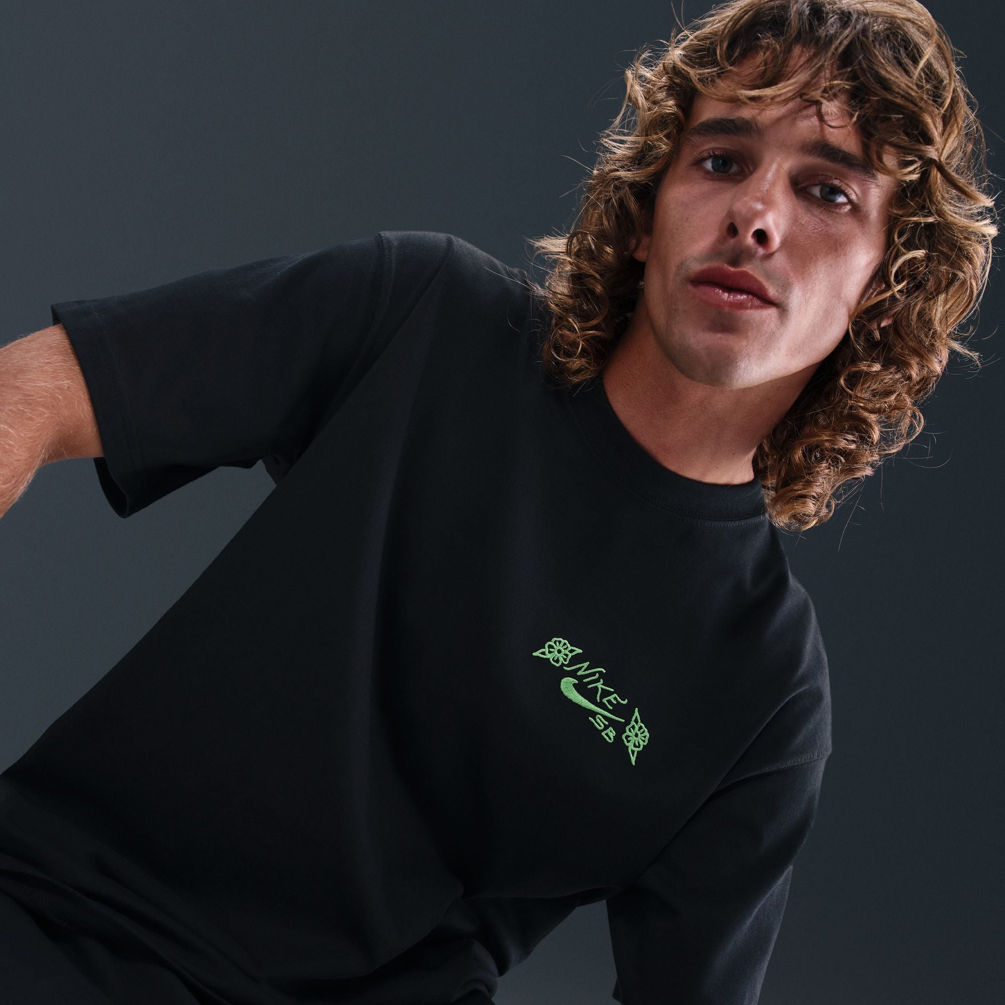 Nike SB Vase Tee - Black