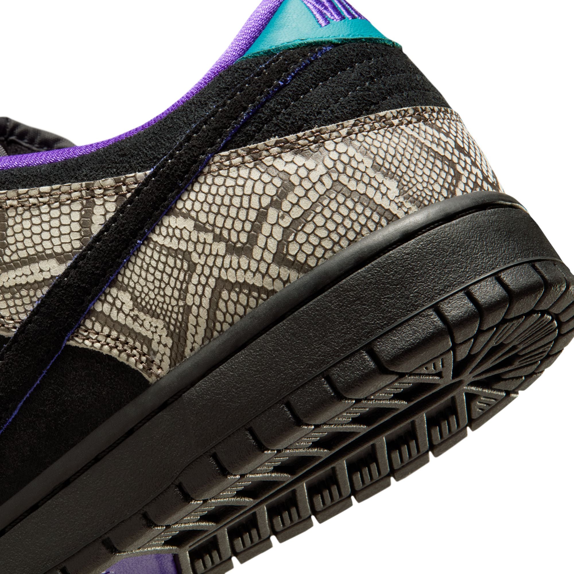 Nike SB Dunk Low x Dashawn Jordan - STRING/BLACK-BRIGHT SPRUCE-FIERCE PURPLE