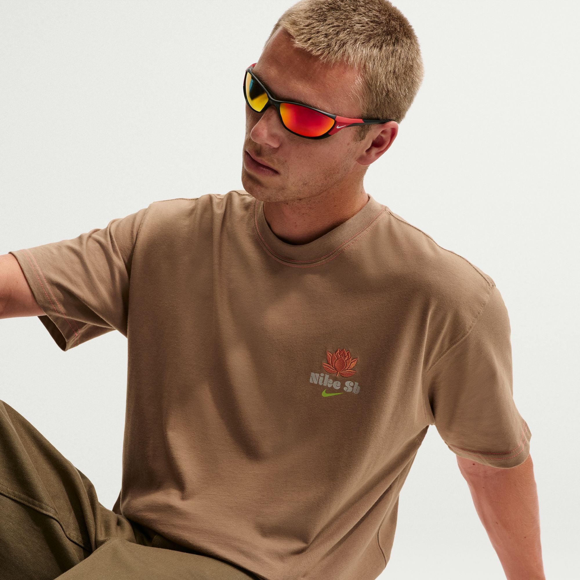 Nike SB Som Tum T-shirt - Dark Driftwood