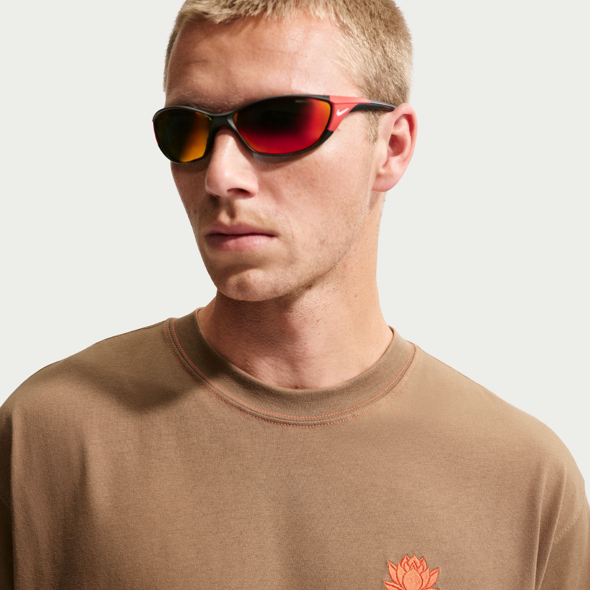 Nike SB Som Tum T-shirt - Dark Driftwood