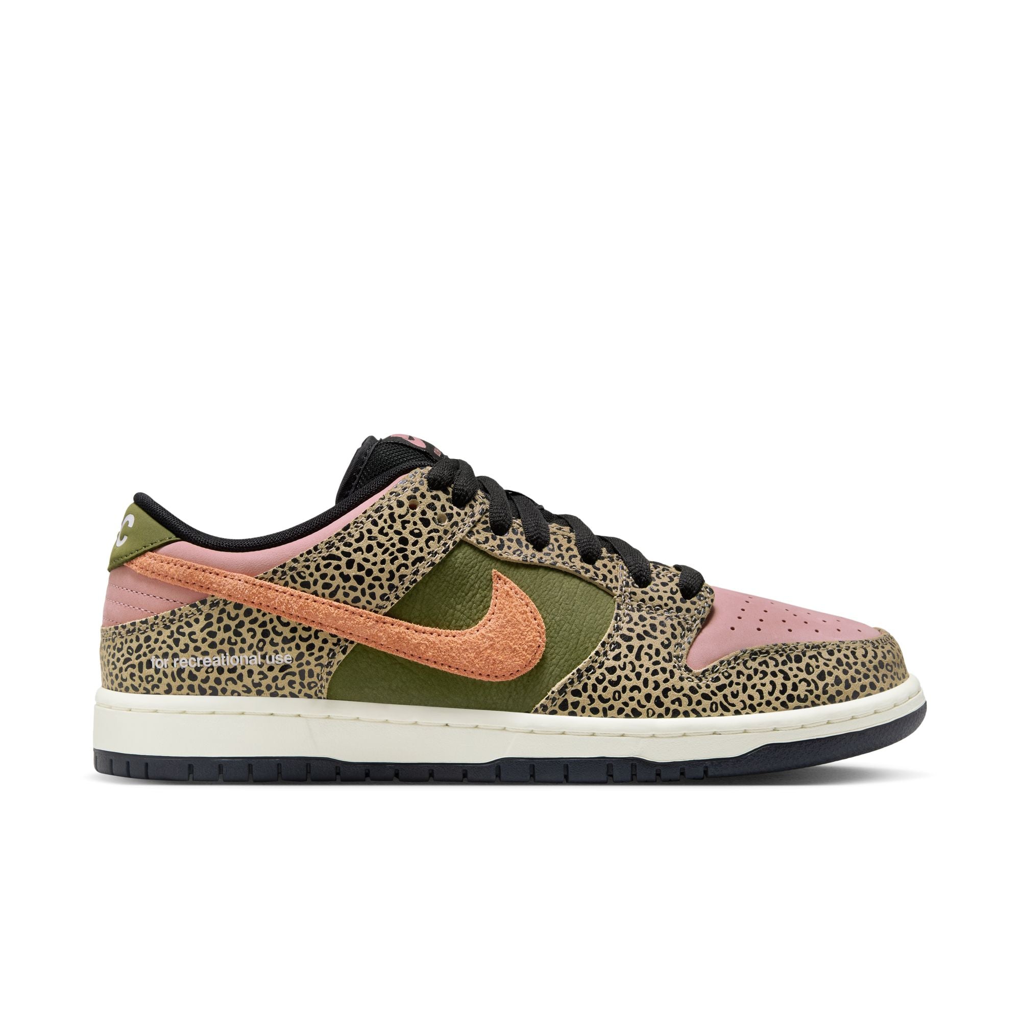 NIKE SB DUNK LOW PRO QS - KHAKI/AMBER BROWN-ROUGH GREEN-RUST PINK
