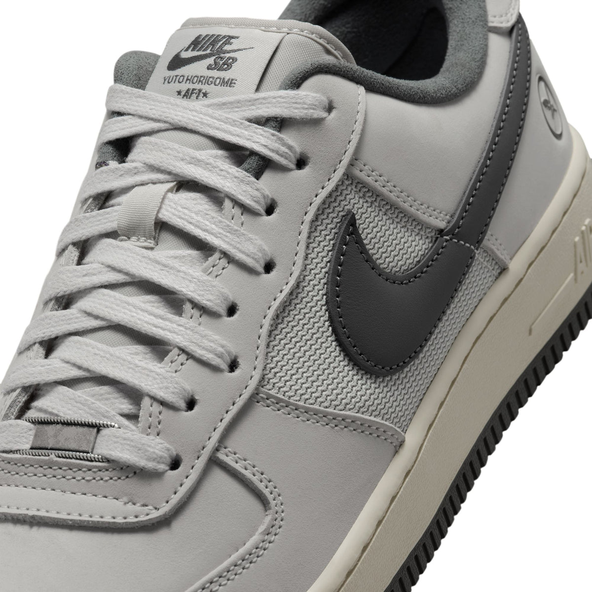 NIKE SB AIR FORCE 1 YUTO - WHITE/IRON GREY-WHITE-COCONUT MILK