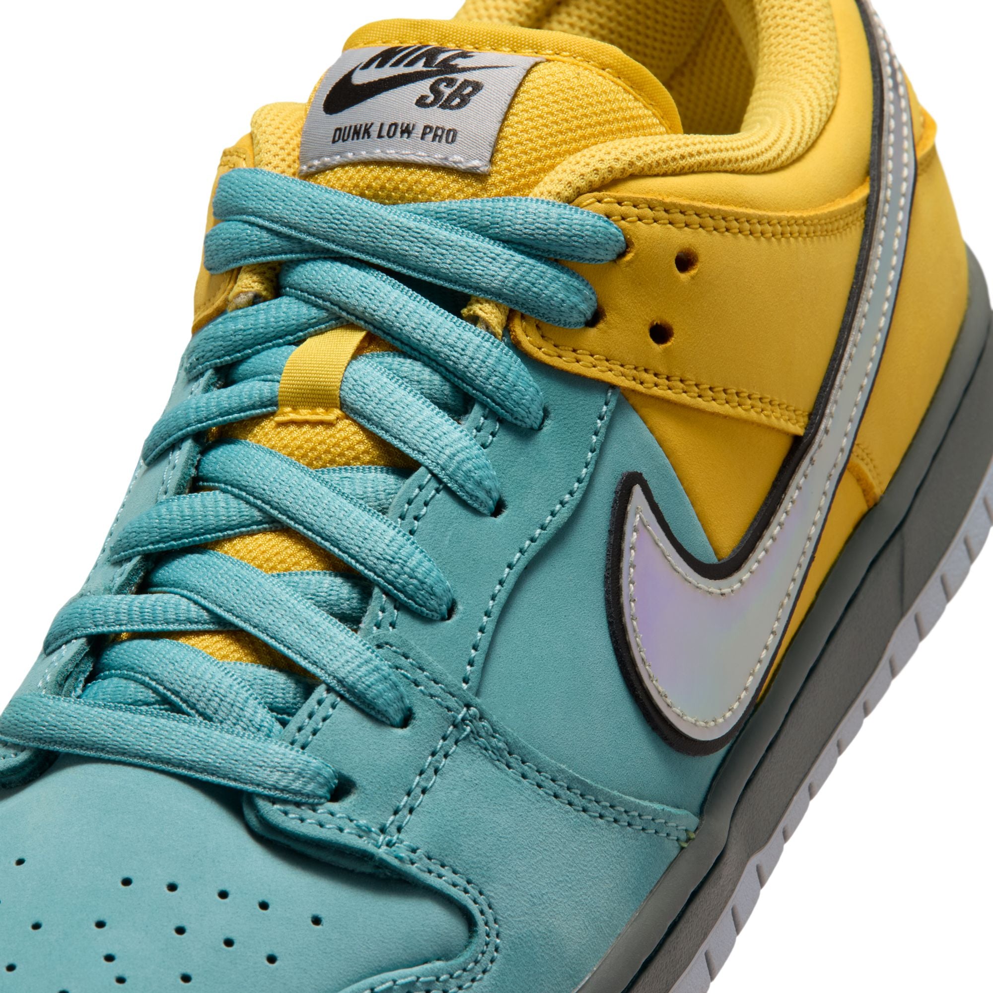 NIKE SB DUNK LOW PRO - LIGHTENING/WOLF GREY-DENIM TURQ (Muni Pass)