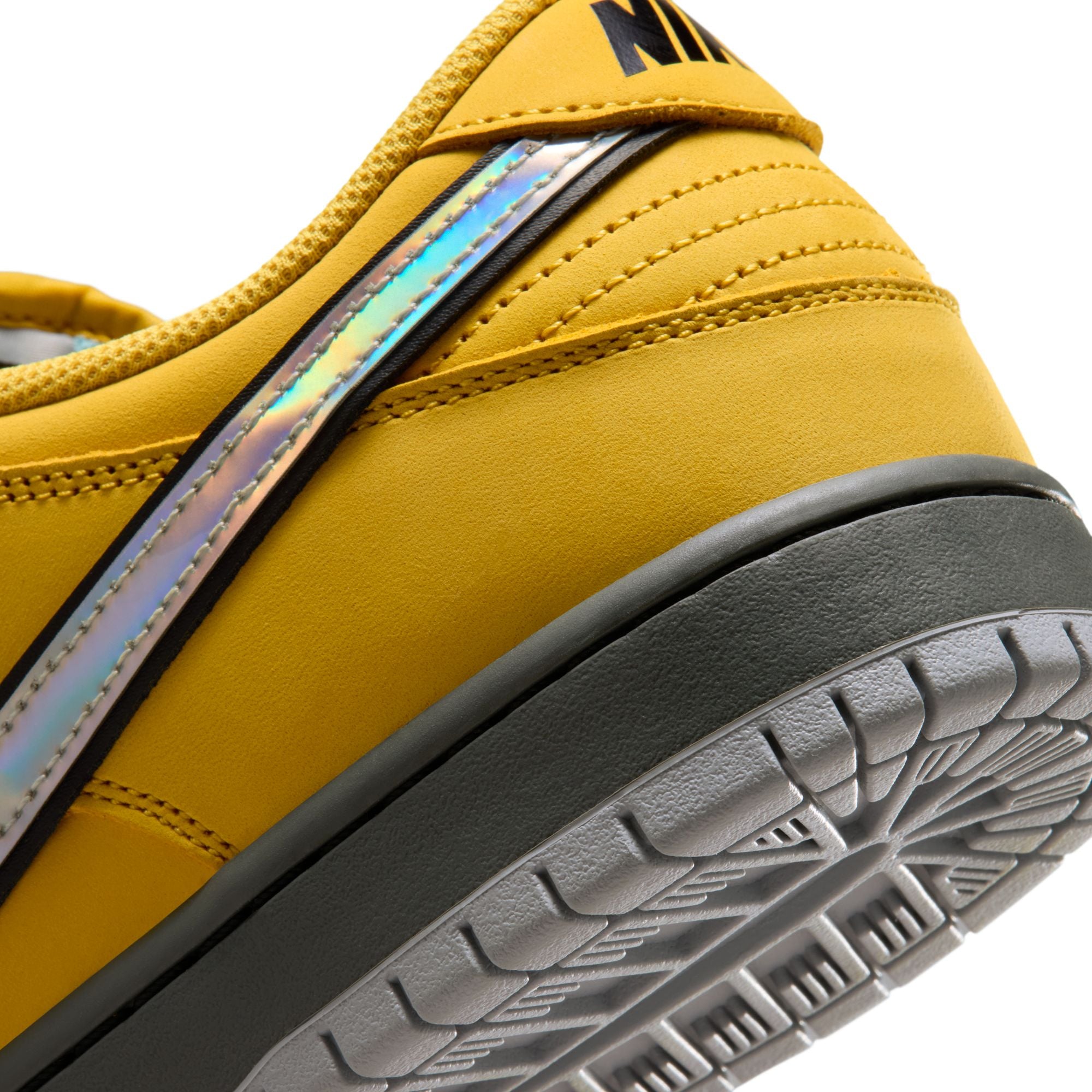 NIKE SB DUNK LOW PRO - LIGHTENING/WOLF GREY-DENIM TURQ (Muni Pass)
