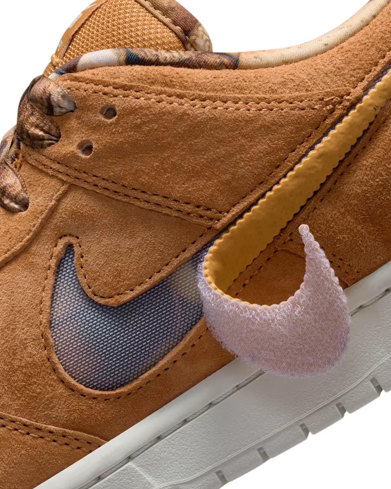 NIKE SB DUNK LOW PRO - FLAX/HONEYCOMB-SUMMIT WHITE-SAIL