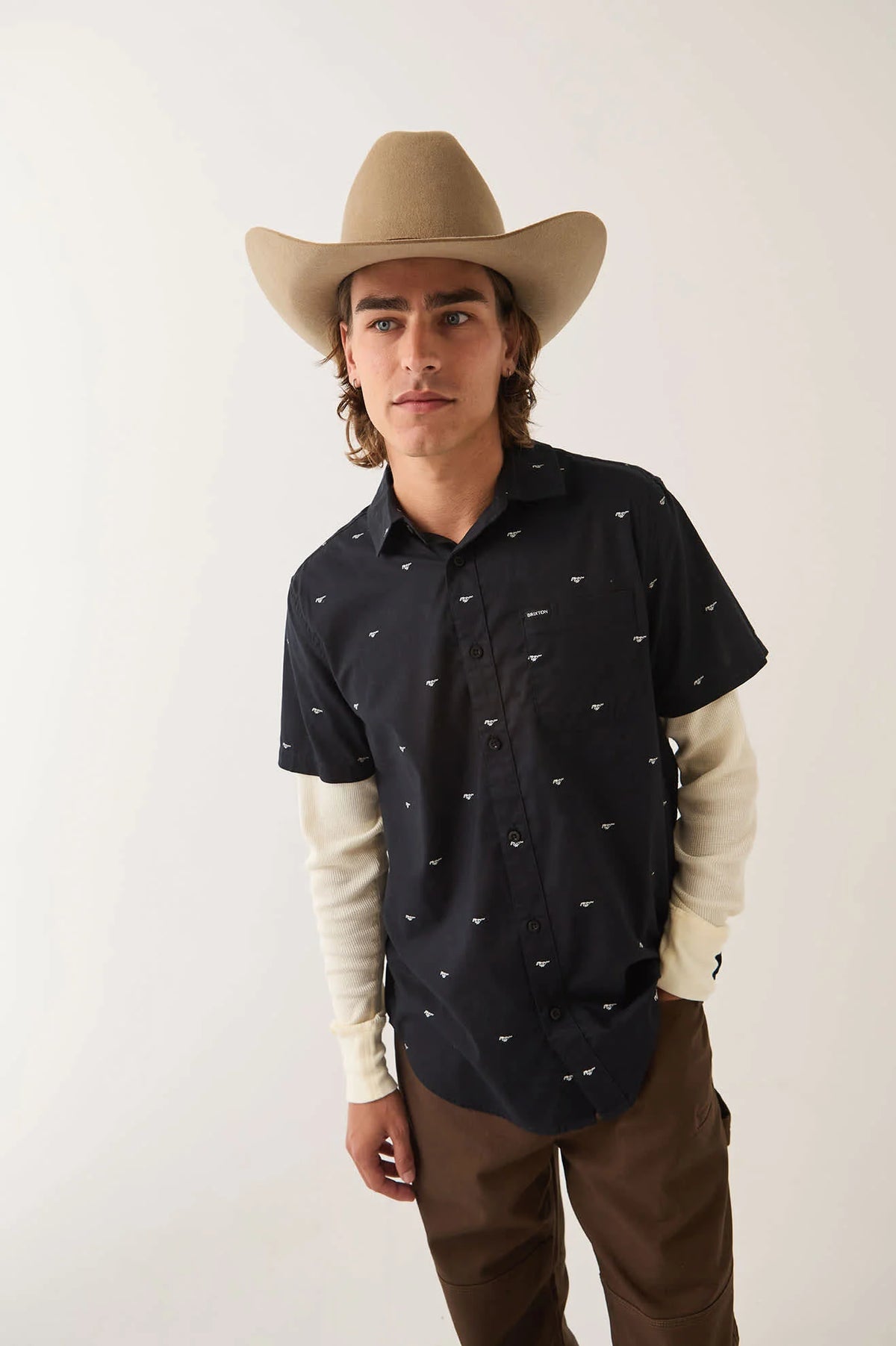 Brixton x Ford Mustang S/S - Mustang/Burnt Rubber