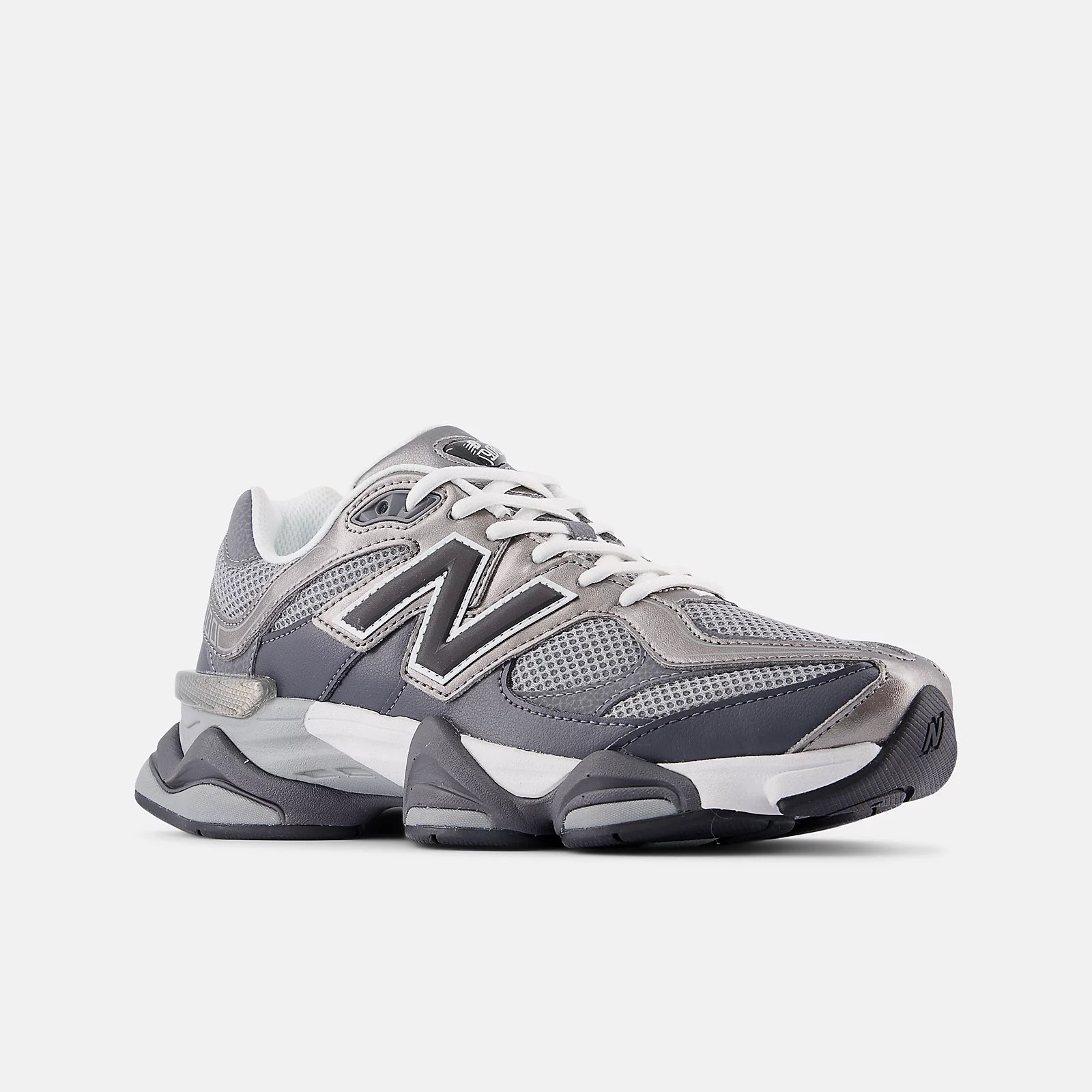 New Balance 9060 - Magnet with Faded Black